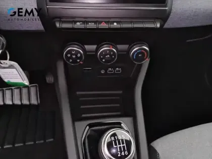 Photo 29 Renault Clio Gén. V (BJA) Ph2 Evolution 5