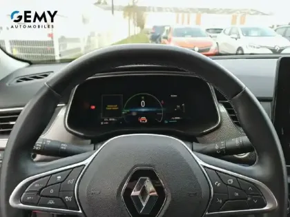 Photo 13 Renault Arkana  E-Tech hybride 145 - 22