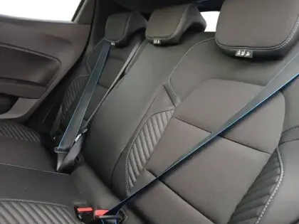 Photo 11 Renault Clio  E-Tech full hybrid 145 ch GSR2