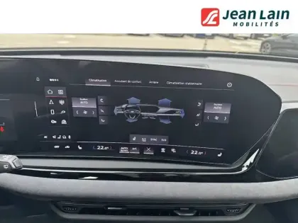 Photo 13 Audi A6  Avant e-hybrid 367 ch S tronic 7 Quattro