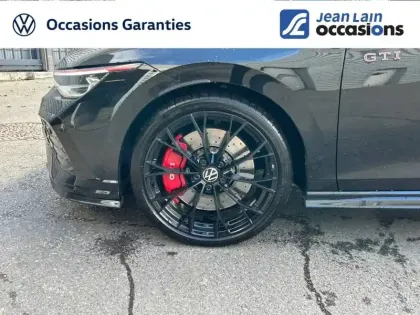 Photo 51 Volkswagen Golf  2.0 TSI 300 DSG7