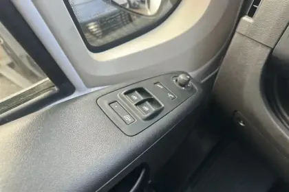 Photo 17 Peugeot Boxer  CABINE APPROFONDIE 7 PLACES 3.3 T L2H1 140 S&S