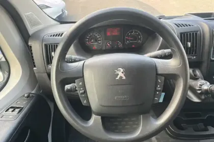 Photo 13 Peugeot Boxer  CABINE APPROFONDIE 7 PLACES 3.3 T L2H1 140 S&S