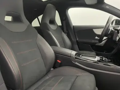 Photo 28 Mercedes CLA  Coupé 250 e 8G-DCT