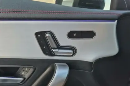 Photo 53 Mercedes CLA  Coupé 250 e 8G-DCT