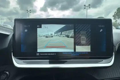 Photo 28 Peugeot 2008  PureTech 130 S&S BVM6