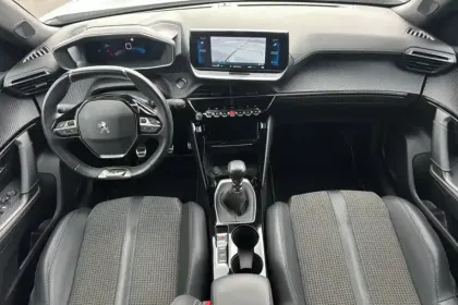 Photo 9 Peugeot 2008  PureTech 130 S&S BVM6