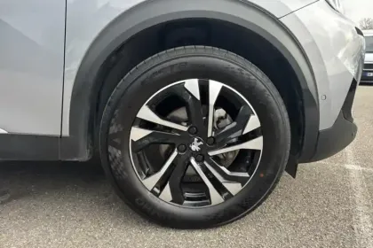 Photo 26 Peugeot 2008  PureTech 130 S&S BVM6