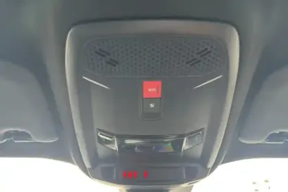 Photo 16 Peugeot 2008  PureTech 130 S&S BVM6