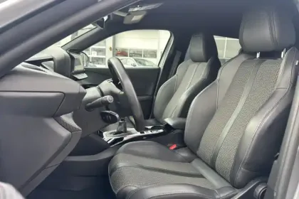 Photo 22 Peugeot 2008  PureTech 130 S&S BVM6