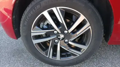 Photo 61 Peugeot 208 Gén. II Ph1 NG Allure 5