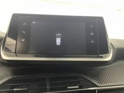 Photo 33 Peugeot 208  PureTech 100 S&S EAT8