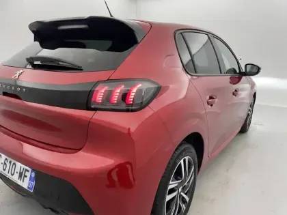 Photo 38 Peugeot 208  PureTech 100 S&S EAT8