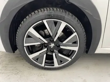 Photo 24 Peugeot 208  PureTech 100 S&S BVM6