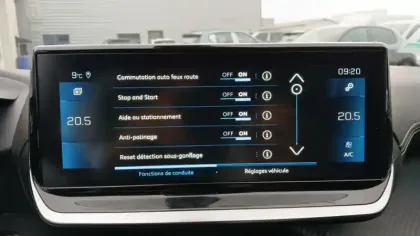 Photo 49 Peugeot 208  PureTech 100 S&S BVM6