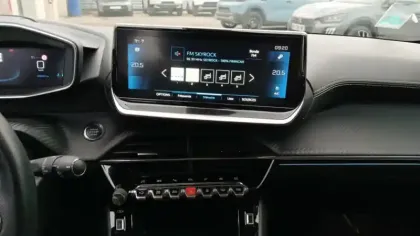 Photo 46 Peugeot 208  PureTech 100 S&S BVM6