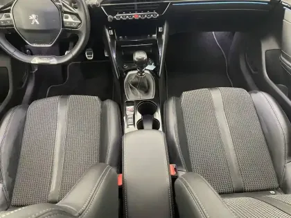 Photo 96 Peugeot 208 Gén. II Ph1 NG GT 5
