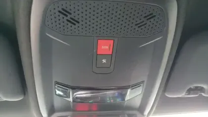 Photo 123 Peugeot 208  PureTech 100 S&S BVM6