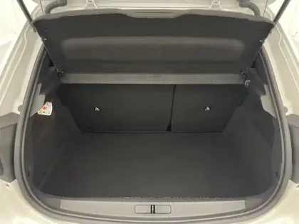 Photo 136 Peugeot 208  PureTech 100 S&S BVM6