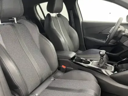 Photo 150 Peugeot 208  PureTech 100 S&S BVM6