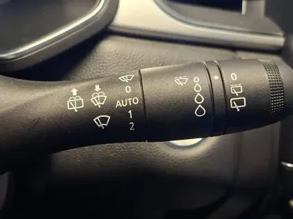 Photo 37 Renault Captur  TCe 90 - 21