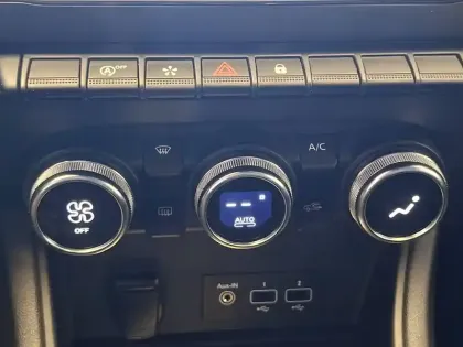 Photo 42 Renault Captur  TCe 90 - 21