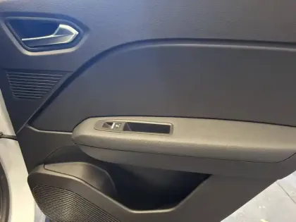 Photo 27 Renault Captur  TCe 90 - 21