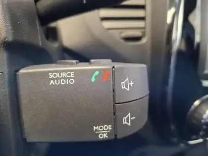 Photo 31 Renault Captur Gén. I (J87) Ph1 Intens 5