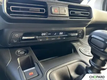 Photo 16 Peugeot Rifter  M Diesel 100 ch Manuelle 5pl