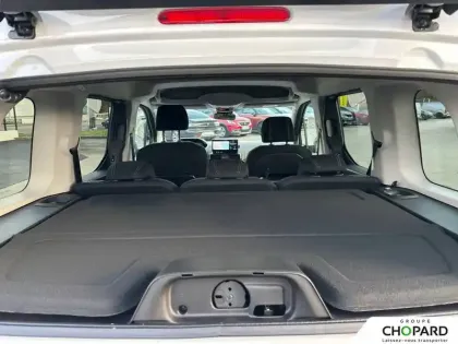 Photo 17 Peugeot Rifter  M Diesel 100 ch Manuelle 5pl