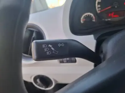 Photo 28 Volkswagen Up  1.0 60