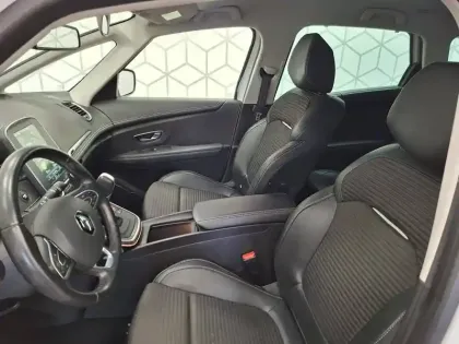 Photo 85 Renault Scenic  dCi 110 Energy EDC