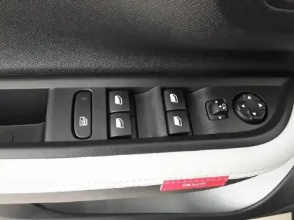 Photo 89 Citroën C3  Turbo 100 ch BVM6