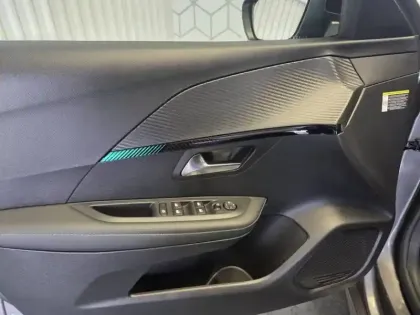 Photo 36 Peugeot 208  PureTech 100 S&S EAT8