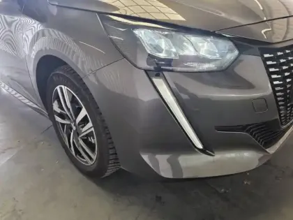 Photo 17 Peugeot 208  PureTech 100 S&S EAT8