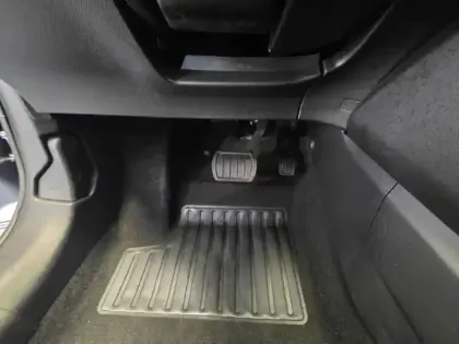 Photo 25 Peugeot 208  PureTech 100 S&S EAT8