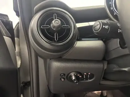 Photo 28 Mini Mini Hatch 3 Portes Cooper 136 ch DKG7