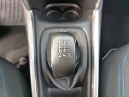 Photo 13 Peugeot 2008  1.2 PureTech 82ch BVM5