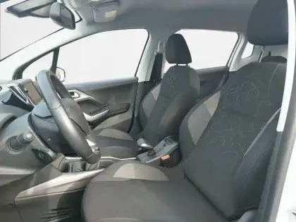 Photo 10 Peugeot 2008  1.2 PureTech 82ch BVM5