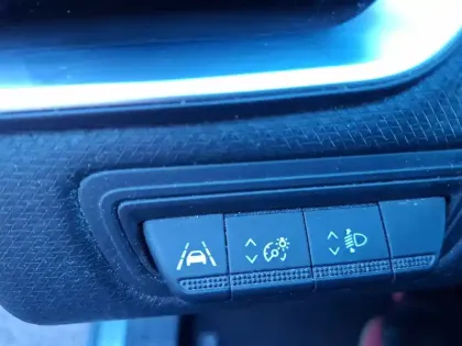 Photo 38 Renault Clio  TCe 90