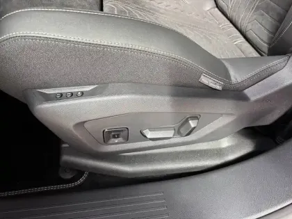 Photo 20 Peugeot 3008  Hybrid 145 e-DCS6