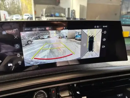 Photo 17 Peugeot 3008  Hybrid 145 e-DCS6