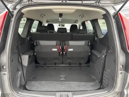 Photo 18 Dacia Jogger  Hybrid 140 7 places GSR2