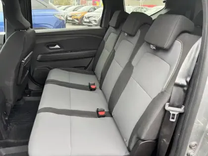 Photo 105 Dacia Jogger  Hybrid 140 7 places GSR2