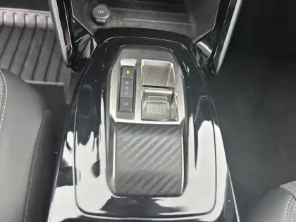 Photo 13 Peugeot 2008  PureTech 130 S&S EAT8