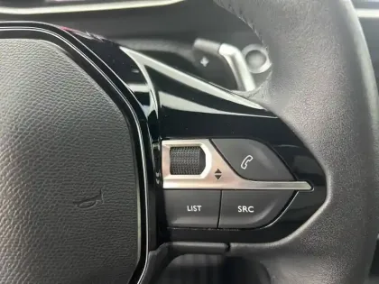 Photo 20 Peugeot 2008  PureTech 130 S&S EAT8