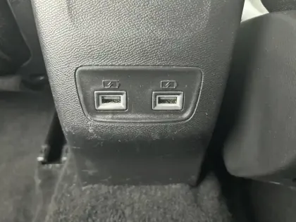 Photo 17 Peugeot 2008  PureTech 130 S&S EAT8