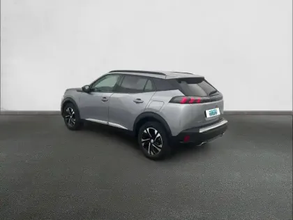 Photo 6 Peugeot 2008  PureTech 130 S&S EAT8