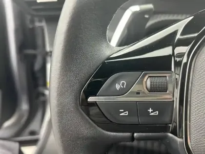 Photo 19 Peugeot 2008  PureTech 130 S&S EAT8