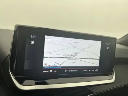 Photo 22 Peugeot 2008  PureTech 130 S&S EAT8